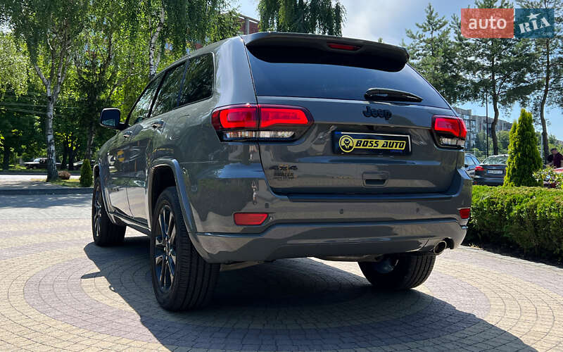 Внедорожник / Кроссовер Jeep Grand Cherokee 2020 в Львове