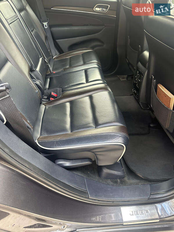 Внедорожник / Кроссовер Jeep Grand Cherokee 2017 в Киеве фото 18 Внедорожник / Кроссовер Jeep Grand Cherokee 2017 в Киеве