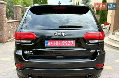 Внедорожник / Кроссовер Jeep Grand Cherokee 2015 в 
