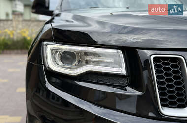 Внедорожник / Кроссовер Jeep Grand Cherokee 2015 в 
