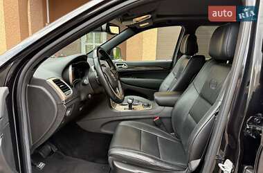 Внедорожник / Кроссовер Jeep Grand Cherokee 2015 в 