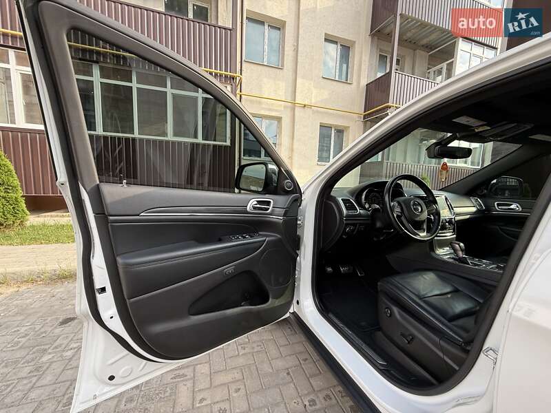 Внедорожник / Кроссовер Jeep Grand Cherokee 2021 в Ромнах