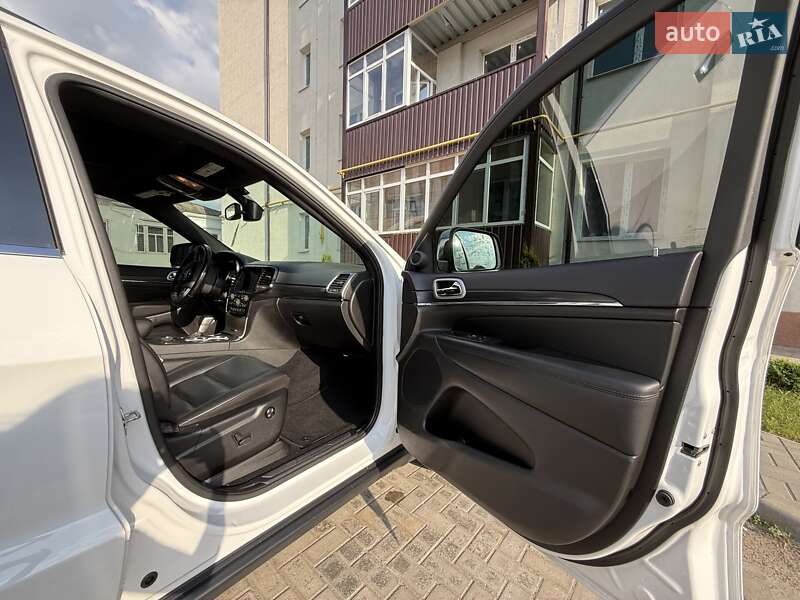 Внедорожник / Кроссовер Jeep Grand Cherokee 2021 в Ромнах