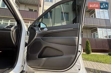 Внедорожник / Кроссовер Jeep Grand Cherokee 2021 в 