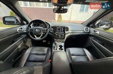 Внедорожник / Кроссовер Jeep Grand Cherokee 2021 в 