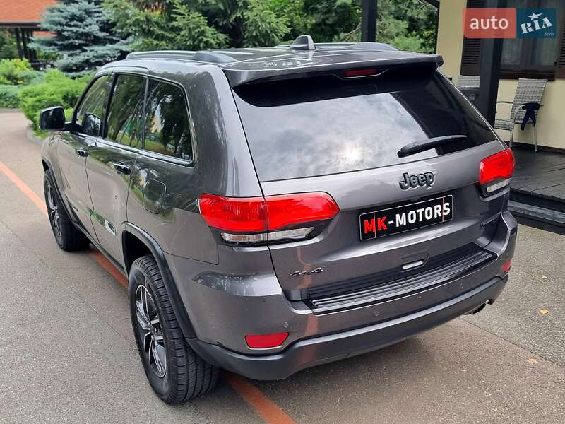 Внедорожник / Кроссовер Jeep Grand Cherokee 2018 в Киеве
