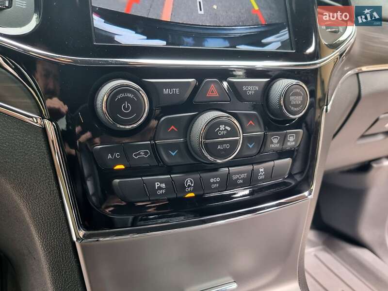 Внедорожник / Кроссовер Jeep Grand Cherokee 2018 в Киеве