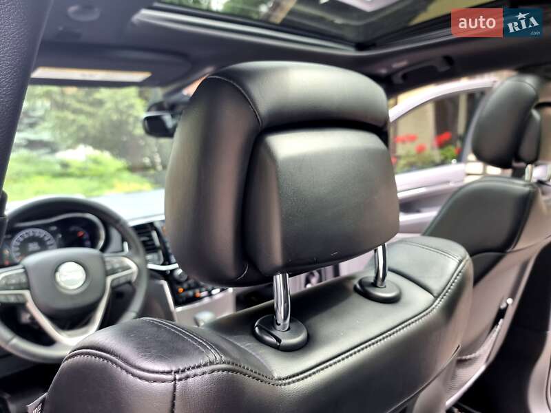 Внедорожник / Кроссовер Jeep Grand Cherokee 2018 в Киеве