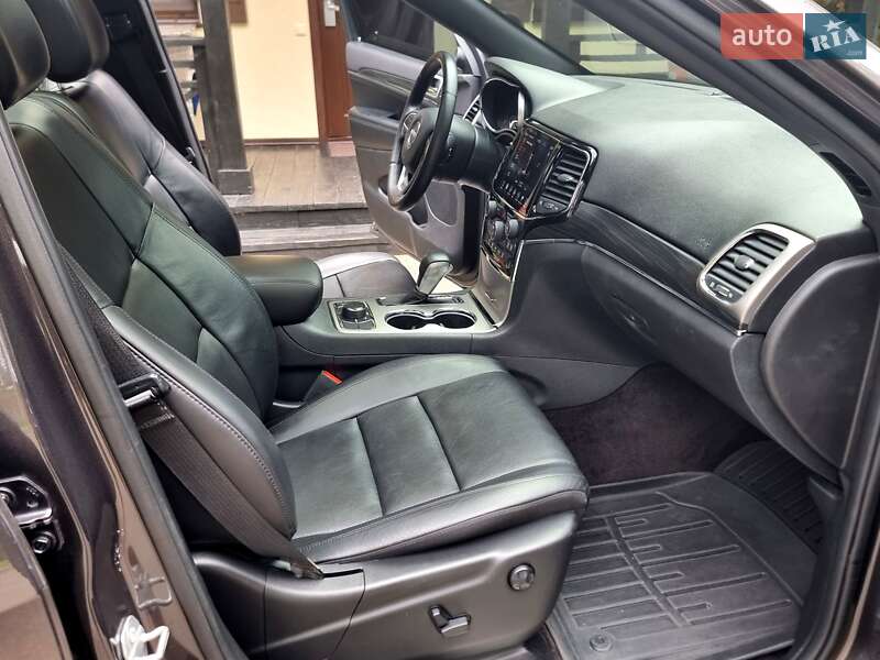 Внедорожник / Кроссовер Jeep Grand Cherokee 2018 в Киеве
