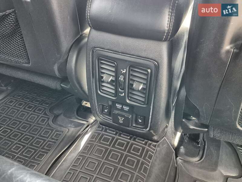 Внедорожник / Кроссовер Jeep Grand Cherokee 2013 в Запорожье