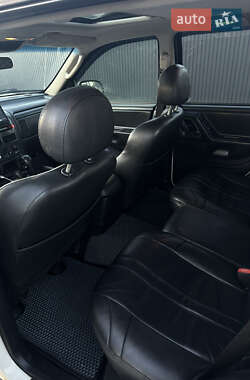 Внедорожник / Кроссовер Jeep Grand Cherokee 2003 в 