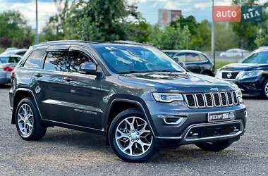 Внедорожник / Кроссовер Jeep Grand Cherokee 2021 в 