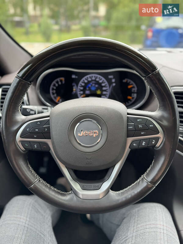 Внедорожник / Кроссовер Jeep Grand Cherokee 2019 в Киеве фото 15 Внедорожник / Кроссовер Jeep Grand Cherokee 2019 в Киеве