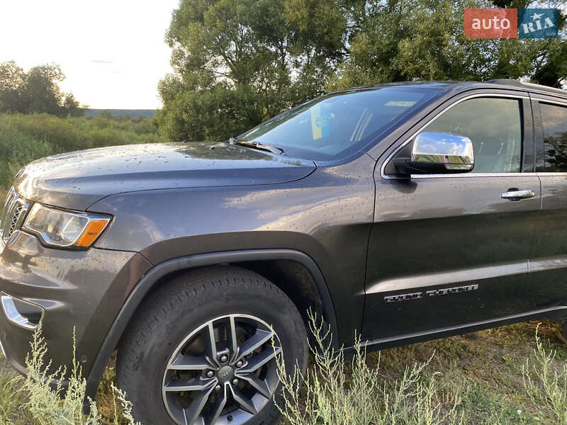 Внедорожник / Кроссовер Jeep Grand Cherokee 2017 в Ахтырке