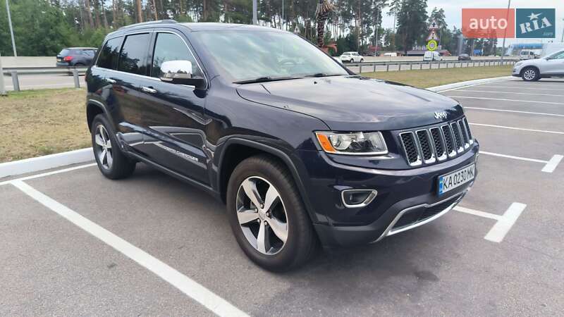 Внедорожник / Кроссовер Jeep Grand Cherokee 2016 в 
