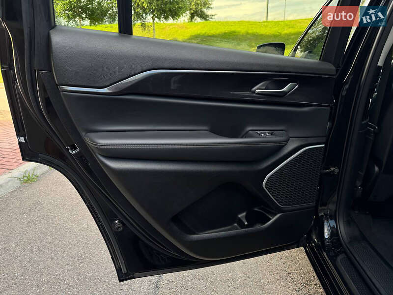 Внедорожник / Кроссовер Jeep Grand Cherokee 2022 в Киеве