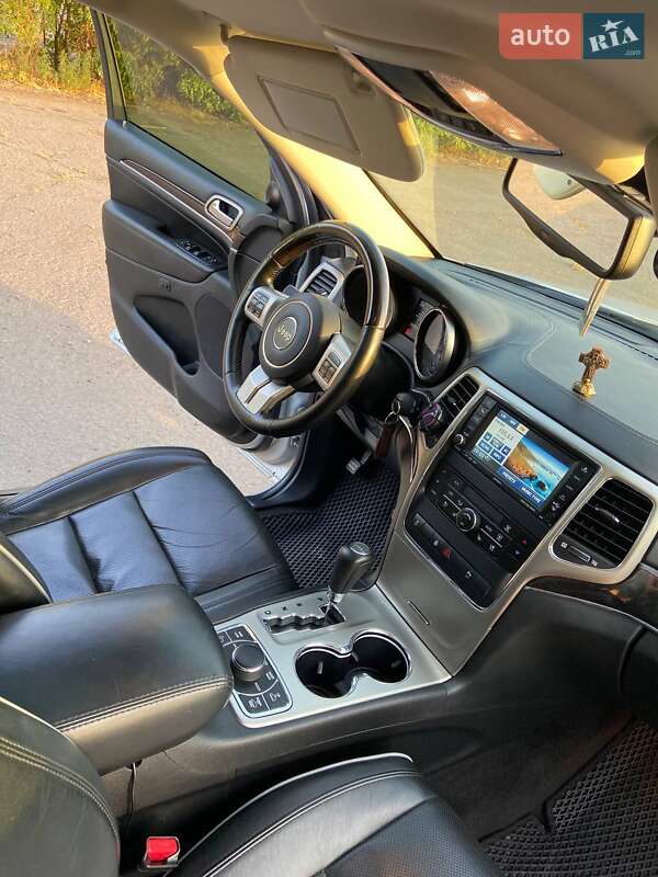 Внедорожник / Кроссовер Jeep Grand Cherokee 2011 в Первомайске