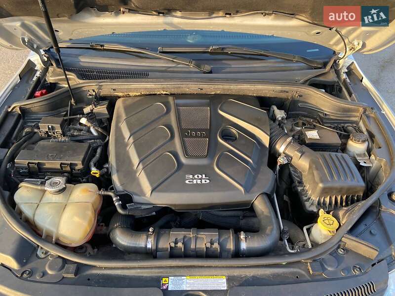 Внедорожник / Кроссовер Jeep Grand Cherokee 2011 в Первомайске