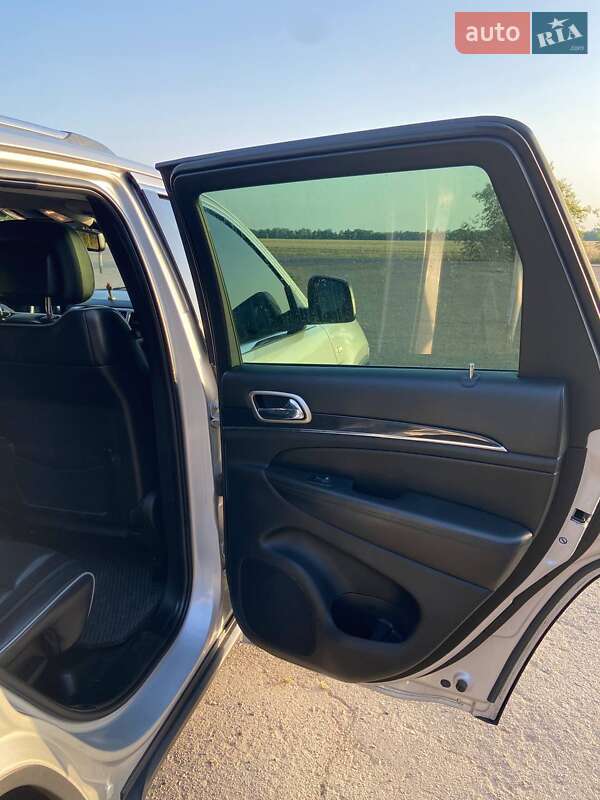 Внедорожник / Кроссовер Jeep Grand Cherokee 2011 в Первомайске