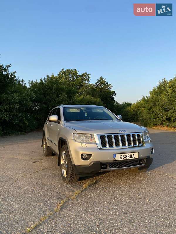 Внедорожник / Кроссовер Jeep Grand Cherokee 2011 в Первомайске