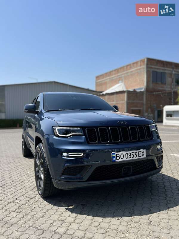 Позашляховик / Кросовер Jeep Grand Cherokee 2020 в Чернівцях