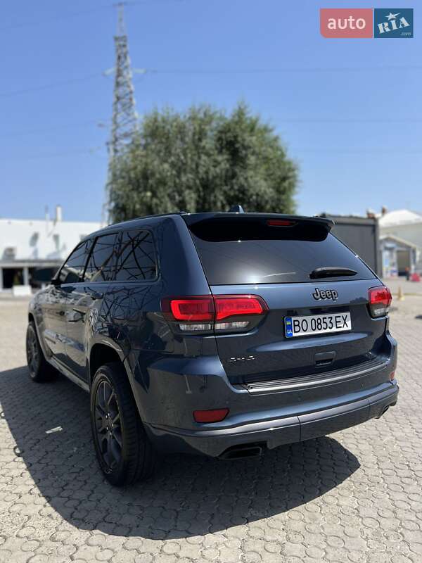 Позашляховик / Кросовер Jeep Grand Cherokee 2020 в Чернівцях