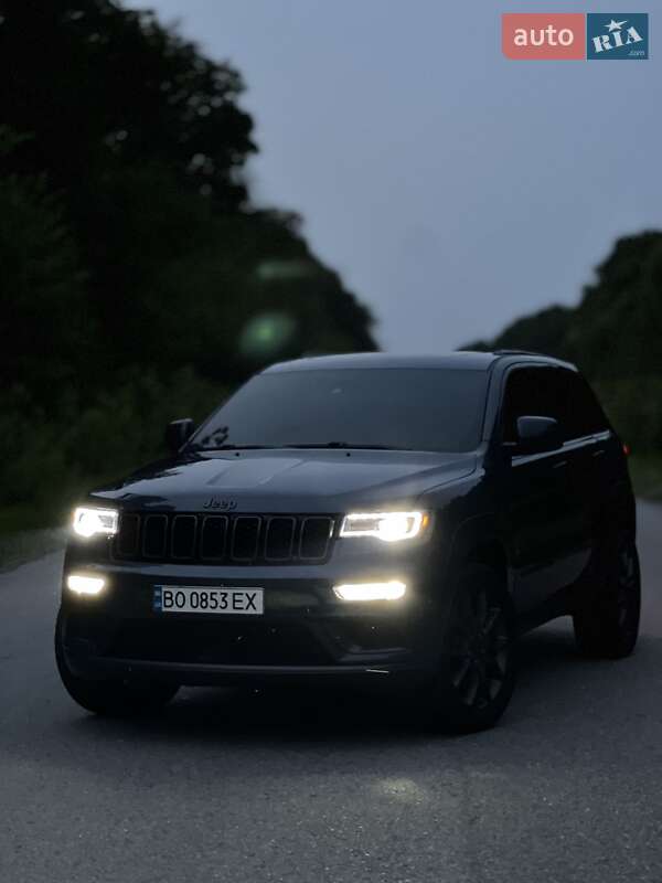 Позашляховик / Кросовер Jeep Grand Cherokee 2020 в Чернівцях