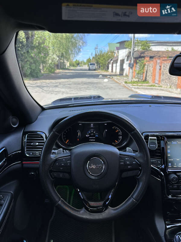 Внедорожник / Кроссовер Jeep Grand Cherokee 2015 в Киеве