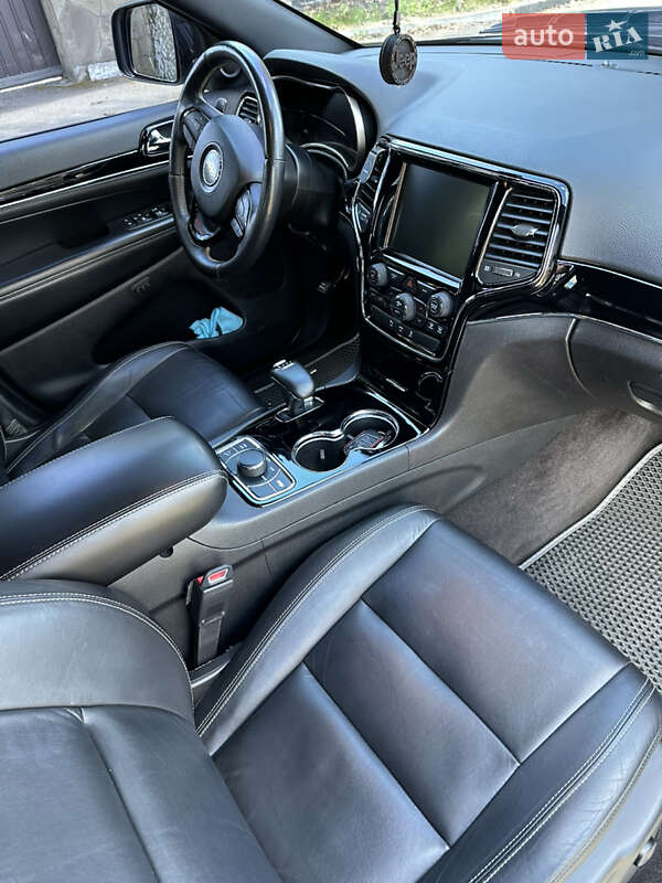 Внедорожник / Кроссовер Jeep Grand Cherokee 2015 в Киеве