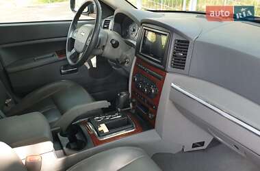 Внедорожник / Кроссовер Jeep Grand Cherokee 2006 в 