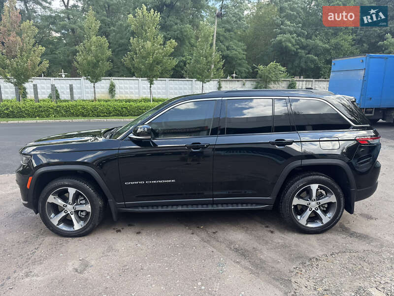 Внедорожник / Кроссовер Jeep Grand Cherokee 2023 в Киеве