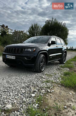 Внедорожник / Кроссовер Jeep Grand Cherokee 2016 в Ивано-Франковске