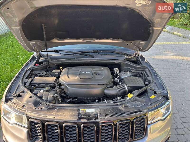 Внедорожник / Кроссовер Jeep Grand Cherokee 2018 в Львове
