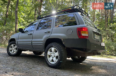 Внедорожник / Кроссовер Jeep Grand Cherokee 2001 в 