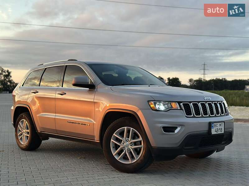 Внедорожник / Кроссовер Jeep Grand Cherokee 2017 в Львове
