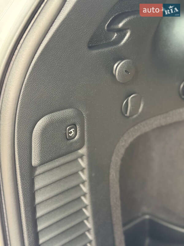 Внедорожник / Кроссовер Jeep Grand Cherokee 2019 в Ромнах фото 19 Внедорожник / Кроссовер Jeep Grand Cherokee 2019 в Ромнах