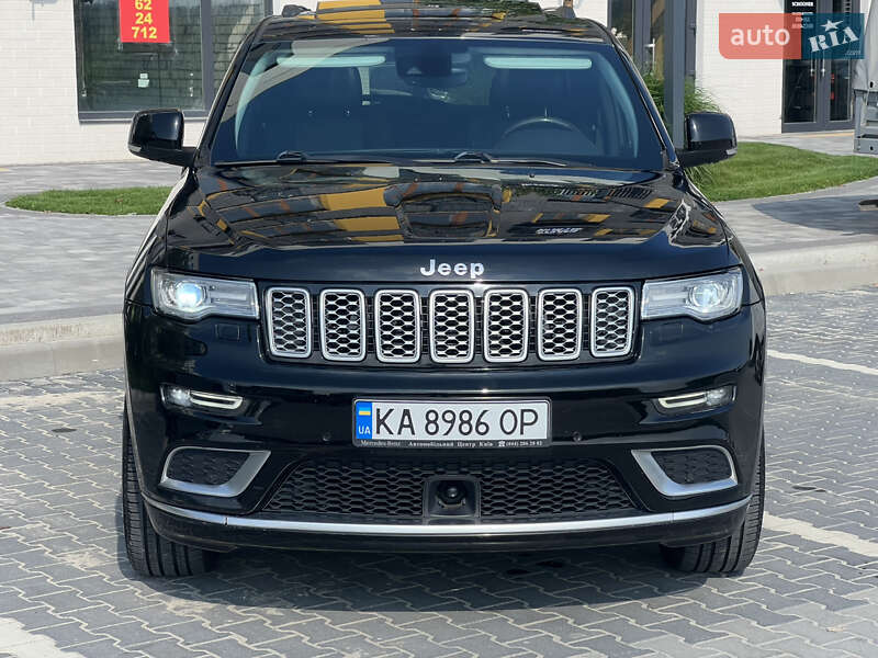 Внедорожник / Кроссовер Jeep Grand Cherokee 2017 в Киеве