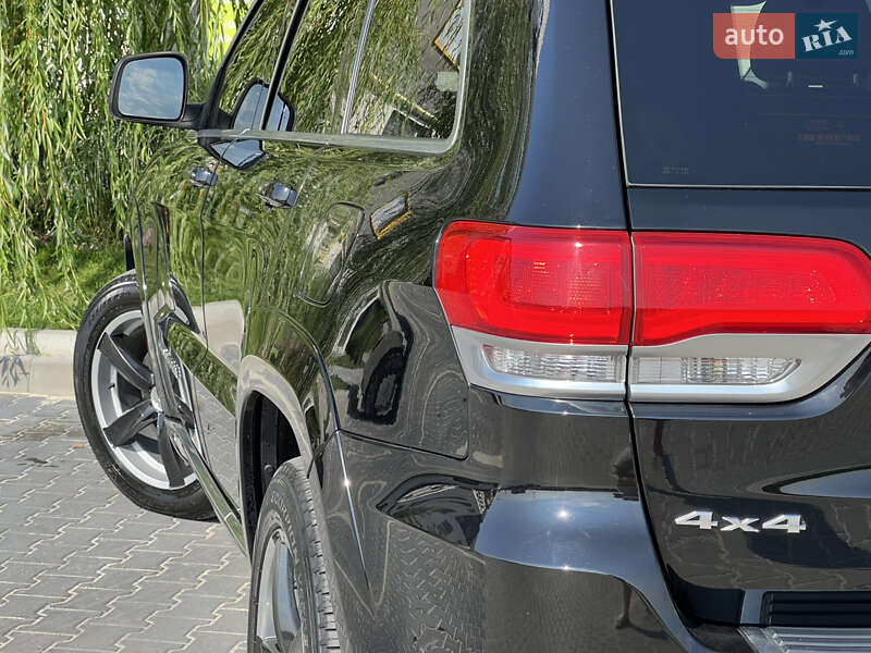 Внедорожник / Кроссовер Jeep Grand Cherokee 2017 в Киеве