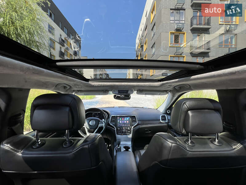 Внедорожник / Кроссовер Jeep Grand Cherokee 2017 в Киеве