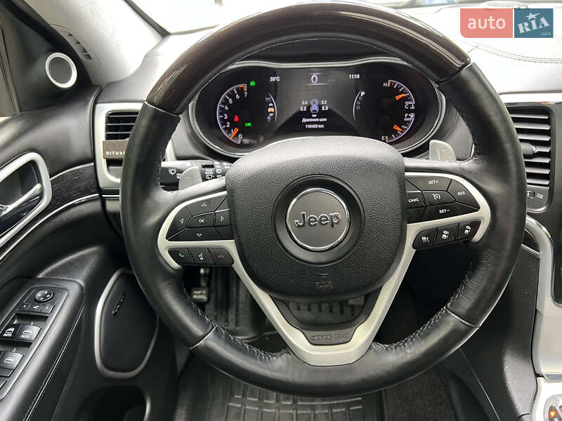 Внедорожник / Кроссовер Jeep Grand Cherokee 2017 в Киеве