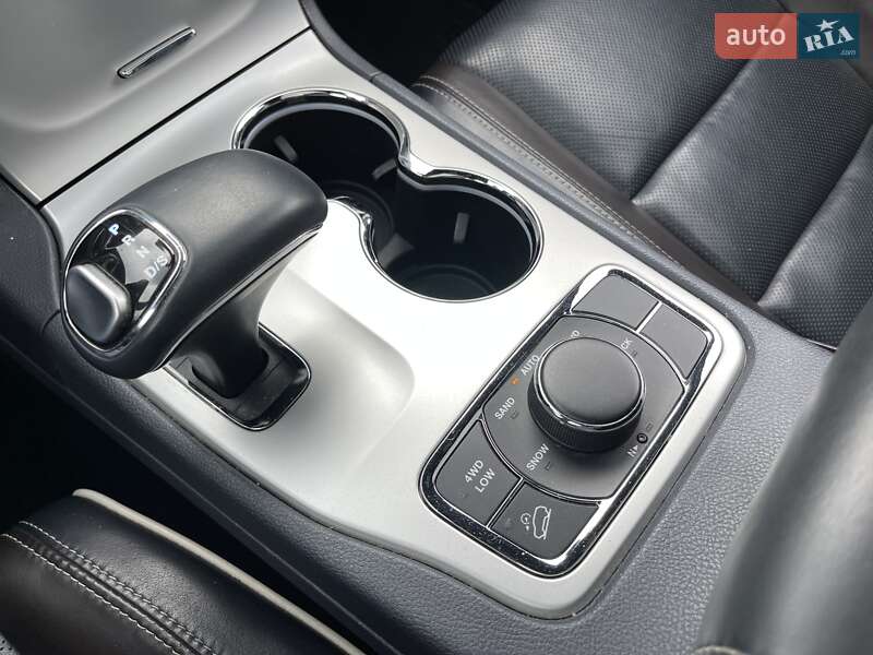 Внедорожник / Кроссовер Jeep Grand Cherokee 2015 в Киеве фото 26 Внедорожник / Кроссовер Jeep Grand Cherokee 2015 в Киеве