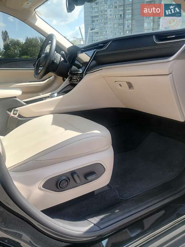 Внедорожник / Кроссовер Jeep Grand Cherokee 2022 в Харькове