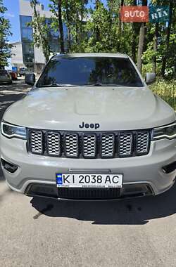 Внедорожник / Кроссовер Jeep Grand Cherokee 2021 в Киеве