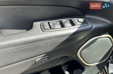 Внедорожник / Кроссовер Jeep Grand Cherokee 2014 в 