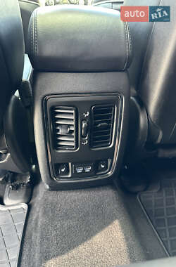 Внедорожник / Кроссовер Jeep Grand Cherokee 2014 в 