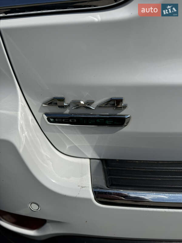 Внедорожник / Кроссовер Jeep Grand Cherokee 2014 в Киеве