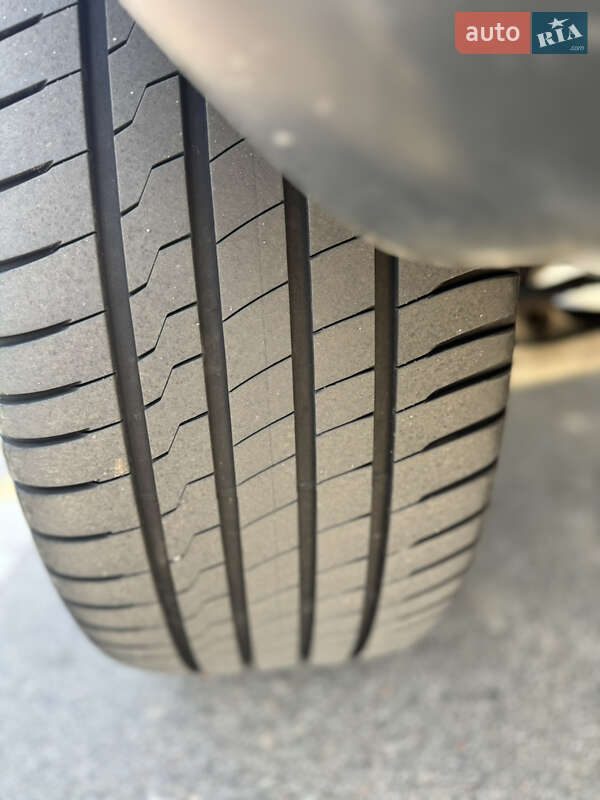 Внедорожник / Кроссовер Jeep Grand Cherokee 2014 в Киеве