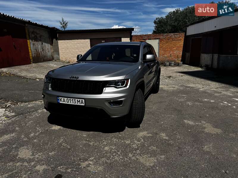 Внедорожник / Кроссовер Jeep Grand Cherokee 2015 в Киеве