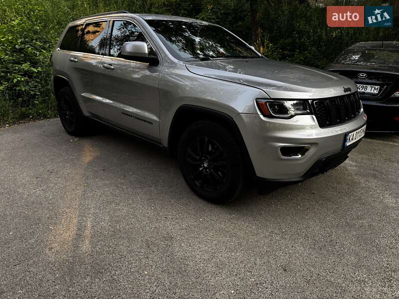 Внедорожник / Кроссовер Jeep Grand Cherokee 2015 в Киеве