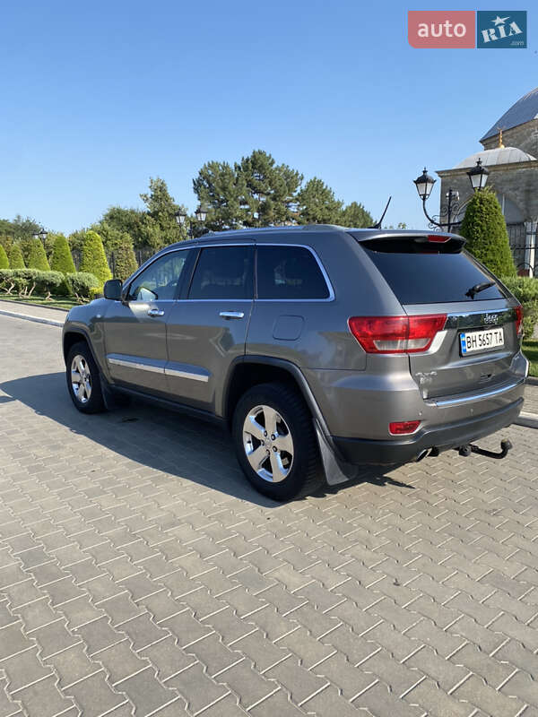 Внедорожник / Кроссовер Jeep Grand Cherokee 2011 в Измаиле